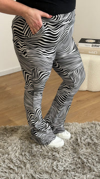 FLARED TRAVEL TROUSER ZEBRA - HY375