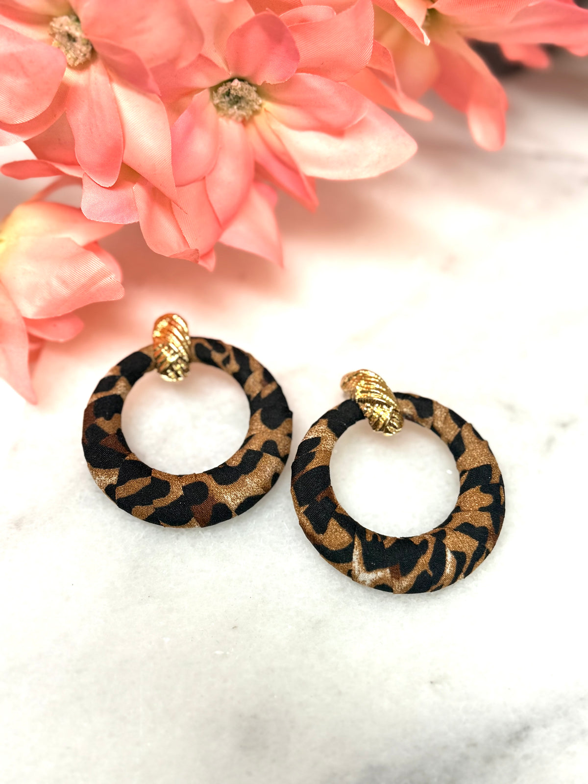 OVAL STONE EARRINGS - 2 COLORS